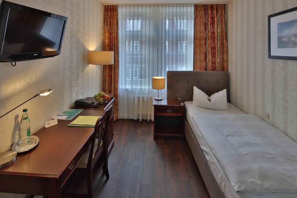Hotel Elefant Шверін Номер фото