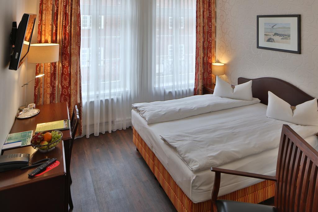 Hotel Elefant Шверін Номер фото